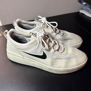 Nike Nyjah Skate Shoes - Men’s 10.5